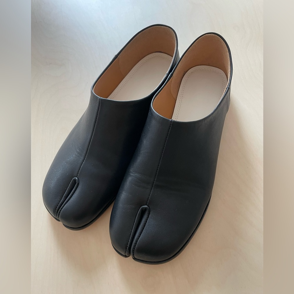 Leather Tabi shoes - Picture 1 of 4